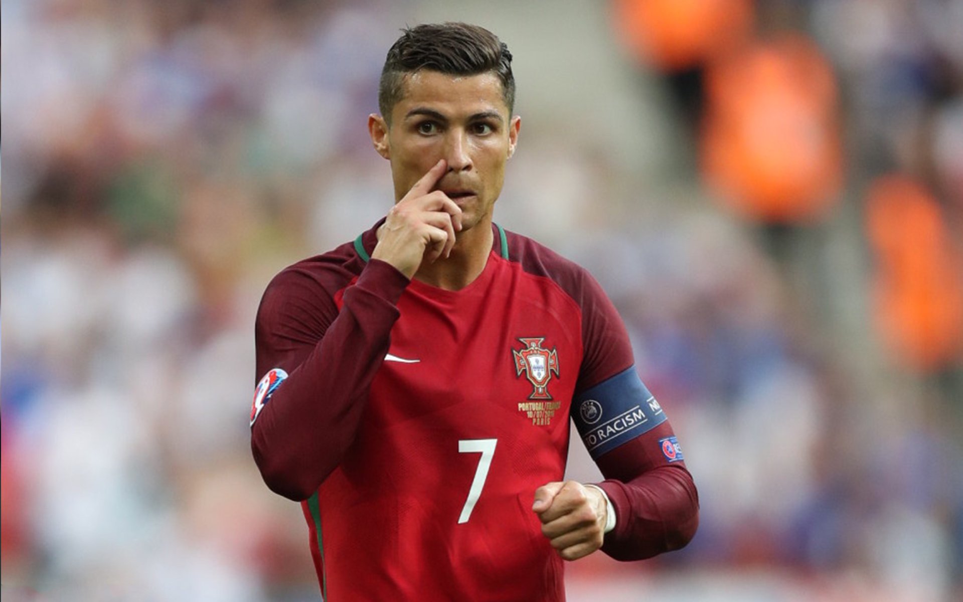 AYX SPORTS-跨界合作推出足球题材的电影和纪录片，弘扬体育精神，足球类纪录片